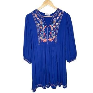 Solitaire Floral Embroidered Boho Peasant Tunic Top